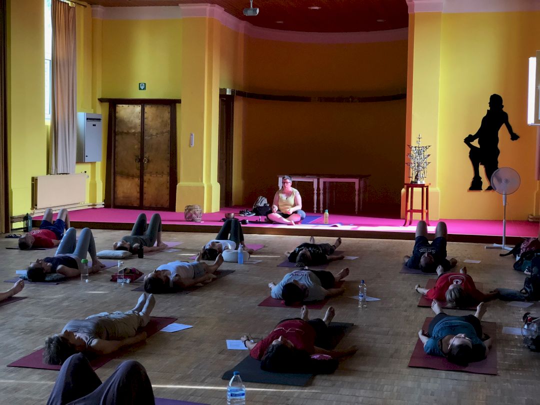Afbeelding van Essentiële Yoga Beginners Tienen